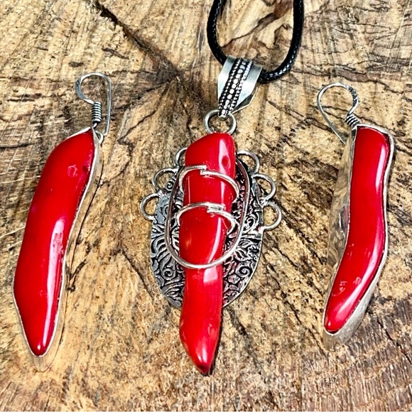 Red Coral Pendant & Earrings Set - Picture 3 of 10